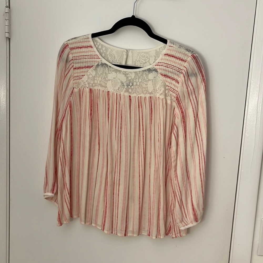 Lacy pink and white top